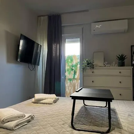 Chic Near Acropolis - Avdi Square * Athens