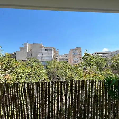 Chic Near Acropolis - Avdi Square Apartment